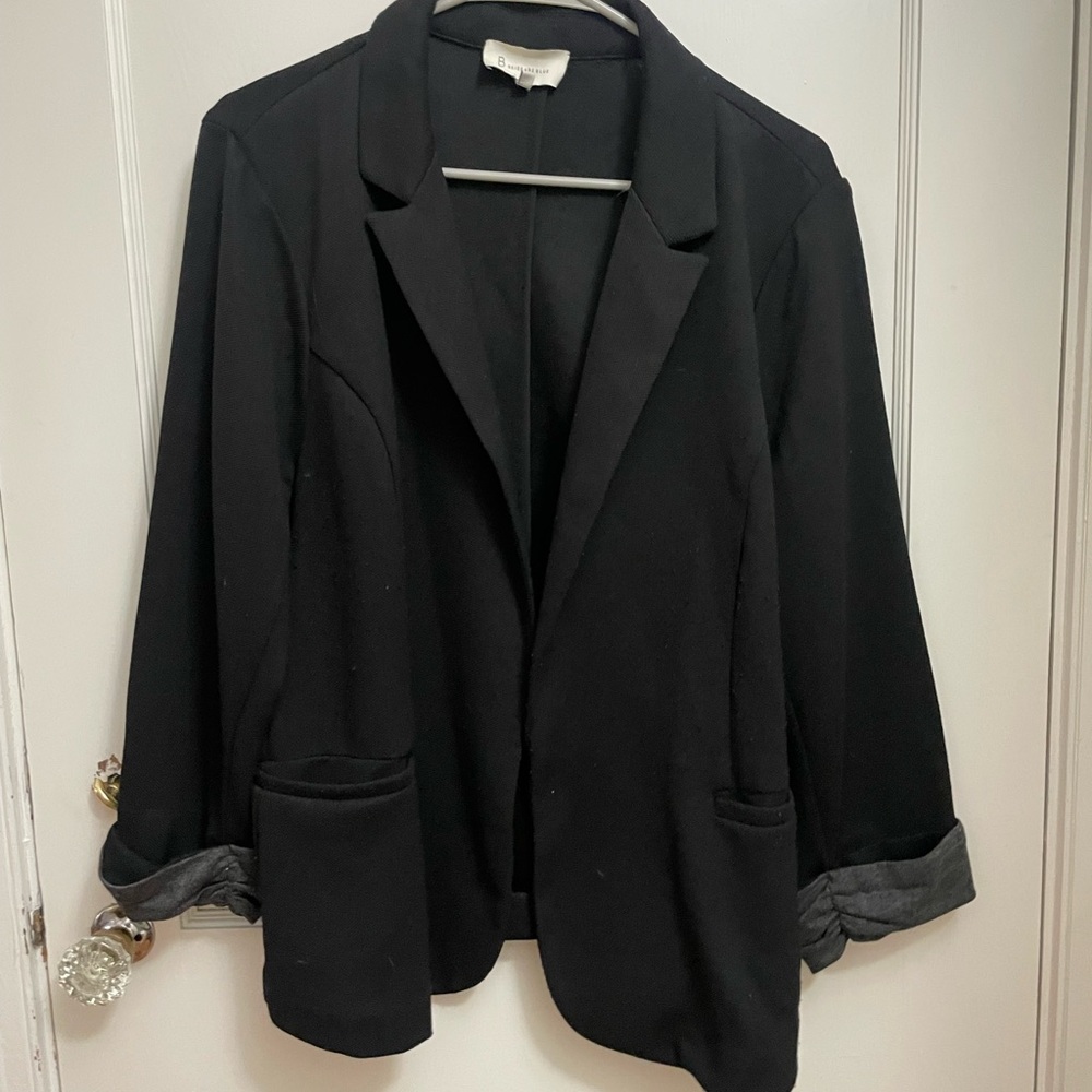 Skies Are Blue Black Blazer